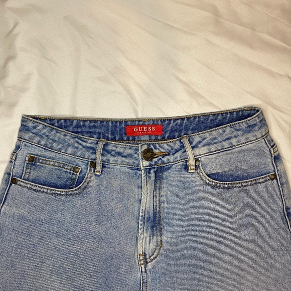 GUESS high waisted mom jeans - Picture 3 of 10